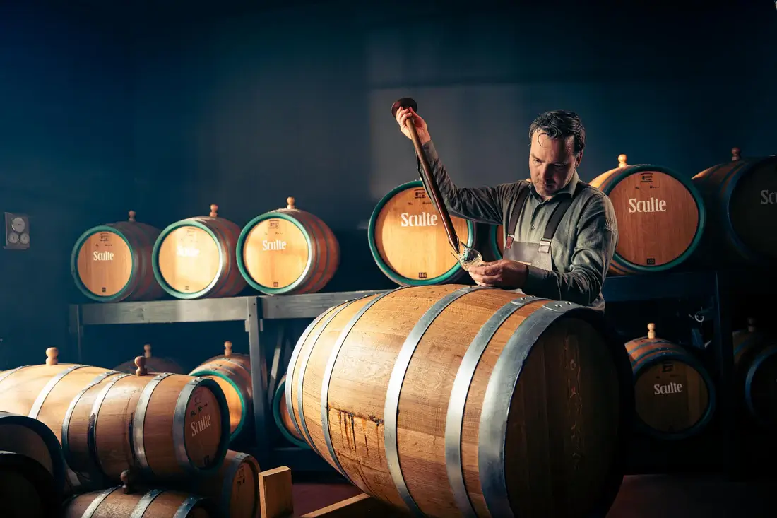 Sculte Single Malt whisky rijpt op Twents eiken in de stokerij